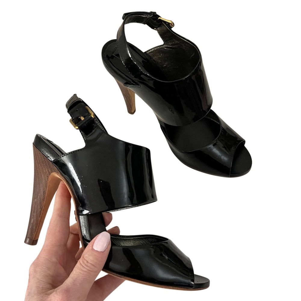 BCBG MaxAzria Patent Leather Peep-Toe Sandals Wood-Look Stiletto Heels Black 5.5